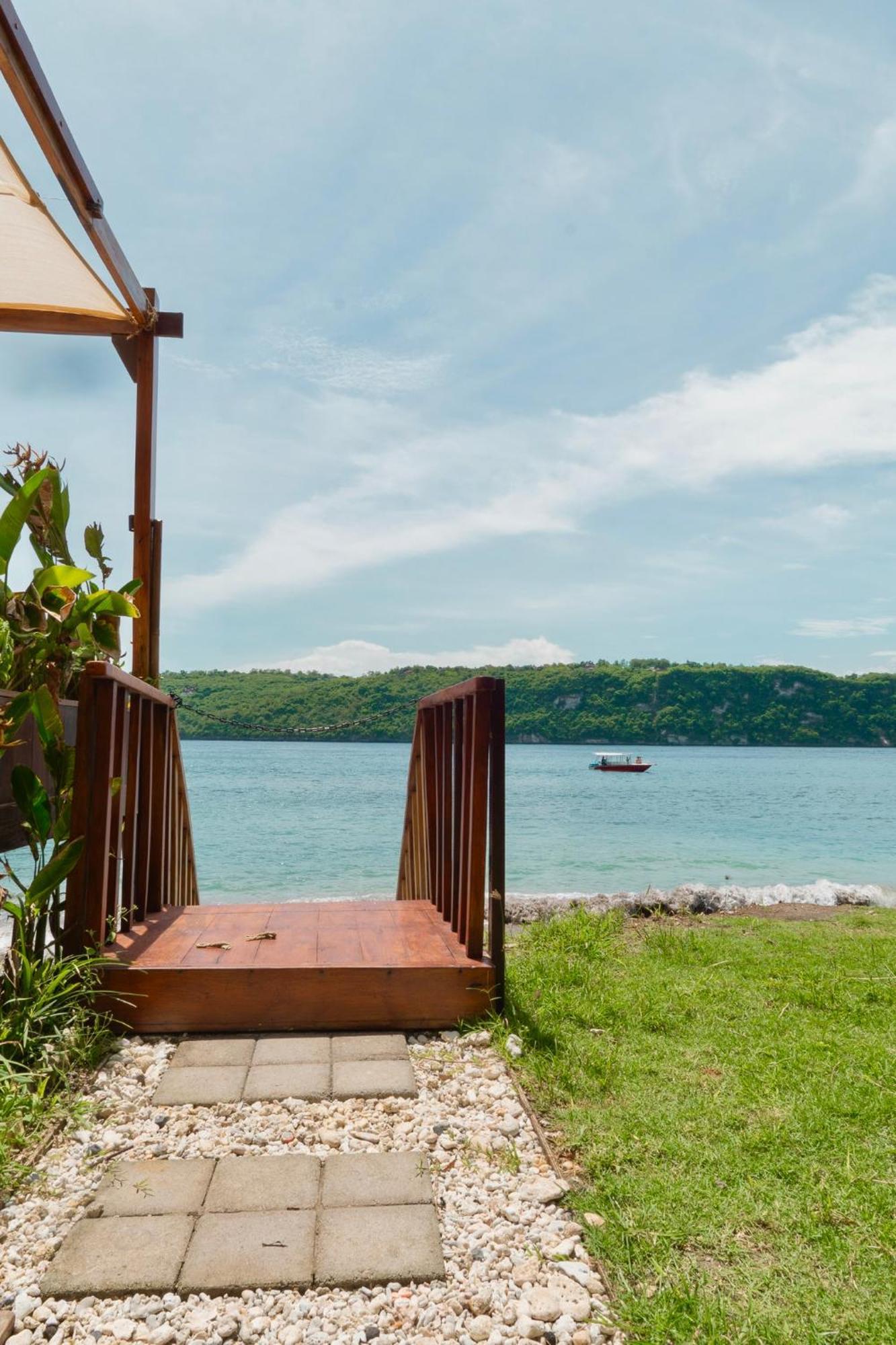 נוסה פנידה Beachfront Luxury Dome Villas - Gamat Bay Resort מראה חיצוני תמונה