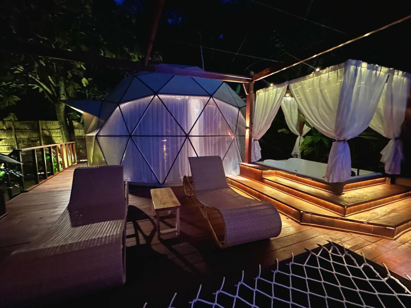 נוסה פנידה Beachfront Luxury Dome Villas - Gamat Bay Resort מראה חיצוני תמונה