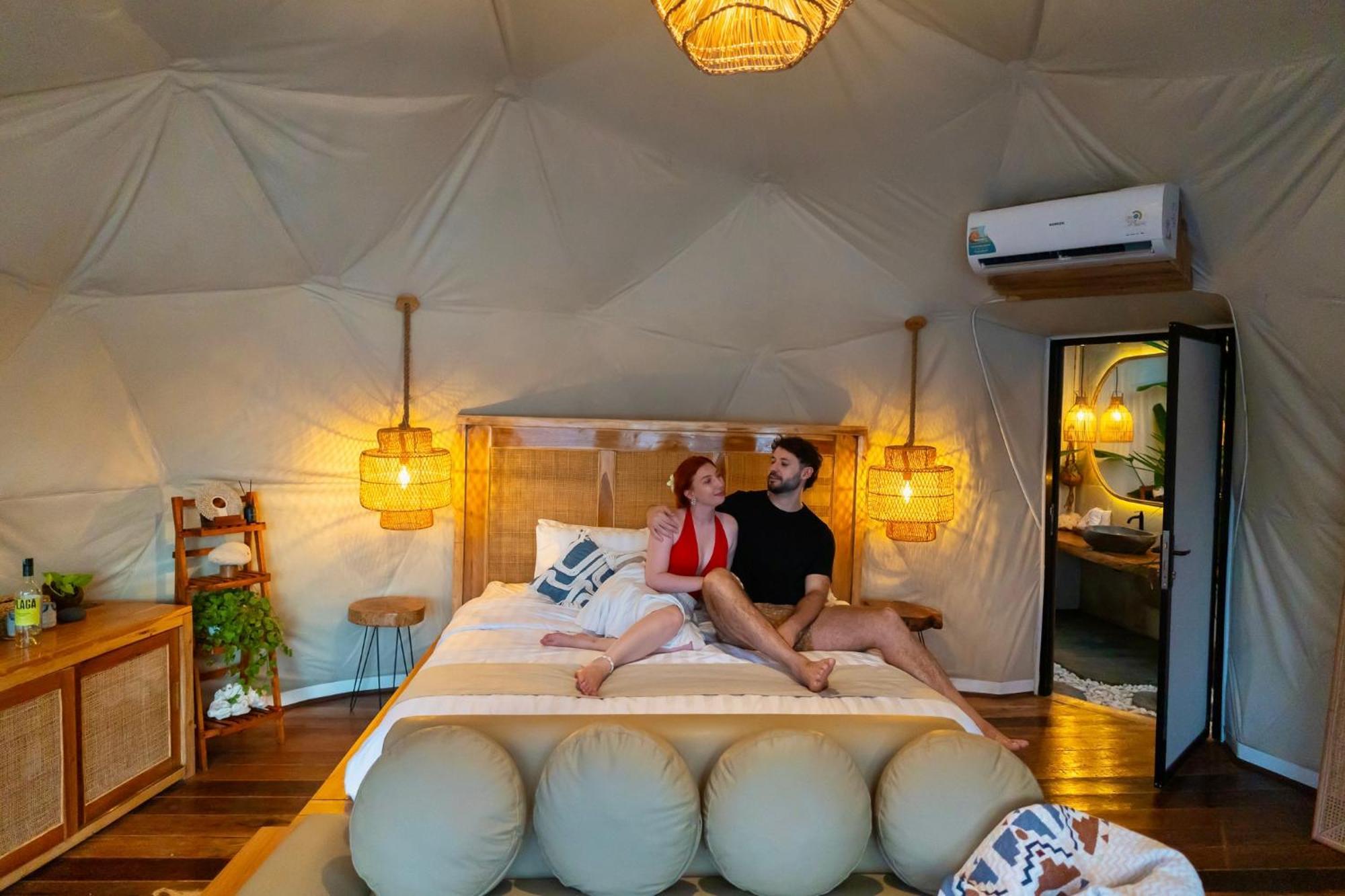 נוסה פנידה Beachfront Luxury Dome Villas - Gamat Bay Resort מראה חיצוני תמונה